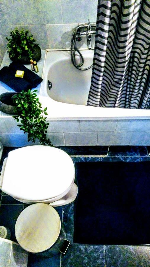 Westend Apartment Budapest Esterno foto