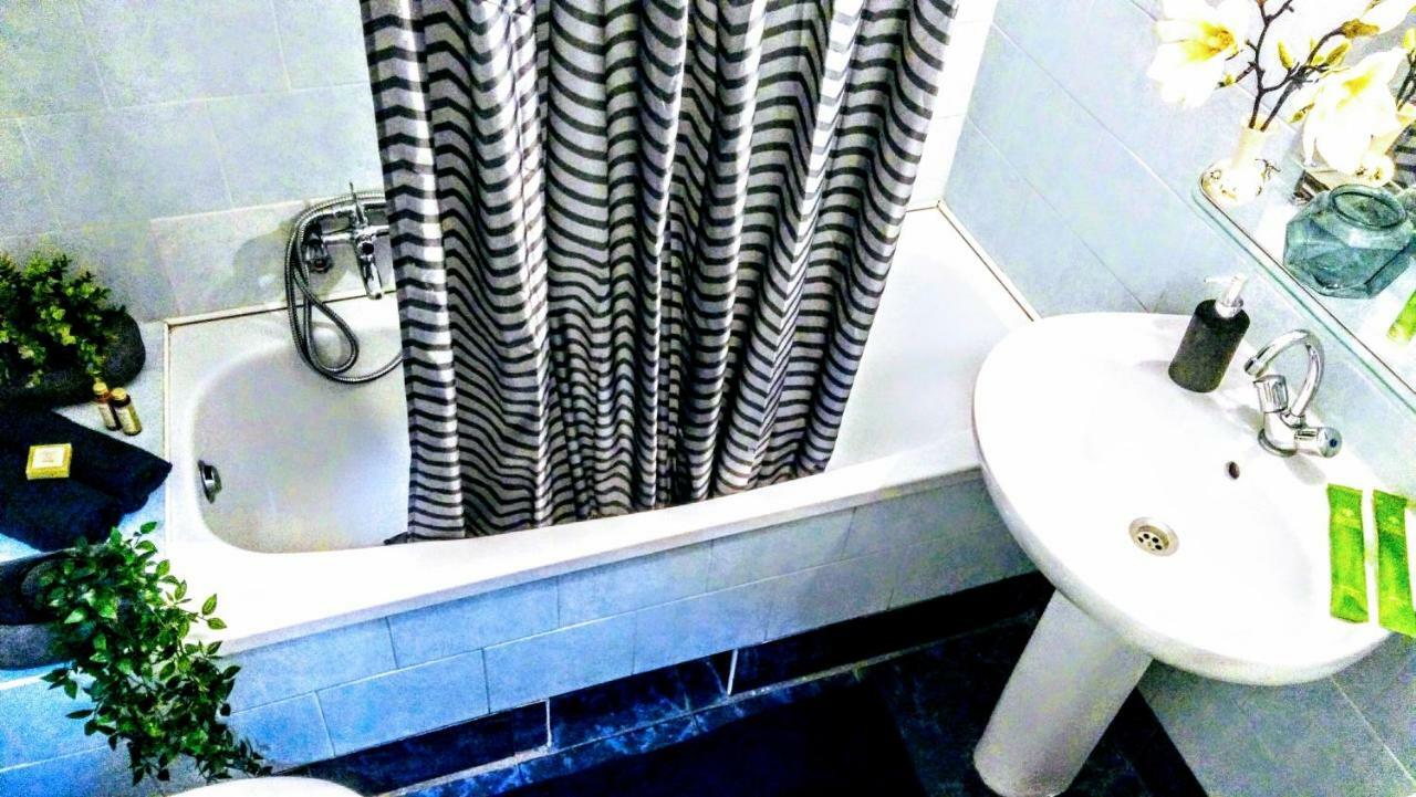 Westend Apartment Budapest Esterno foto